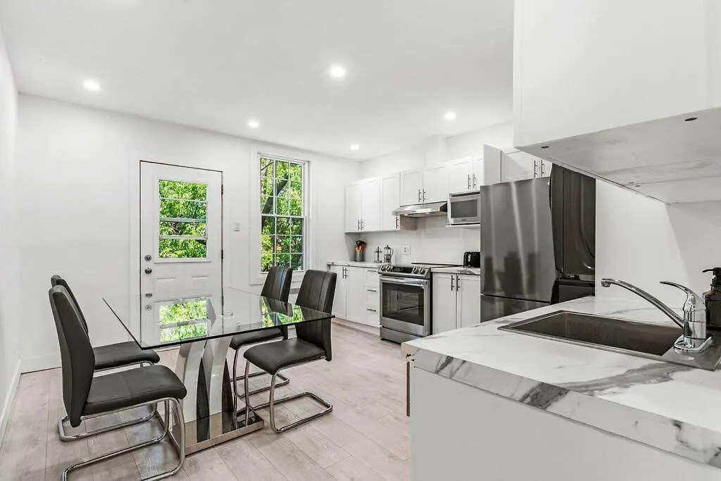 Appartement Haut De Gamme Ndg Montreal Apartment
